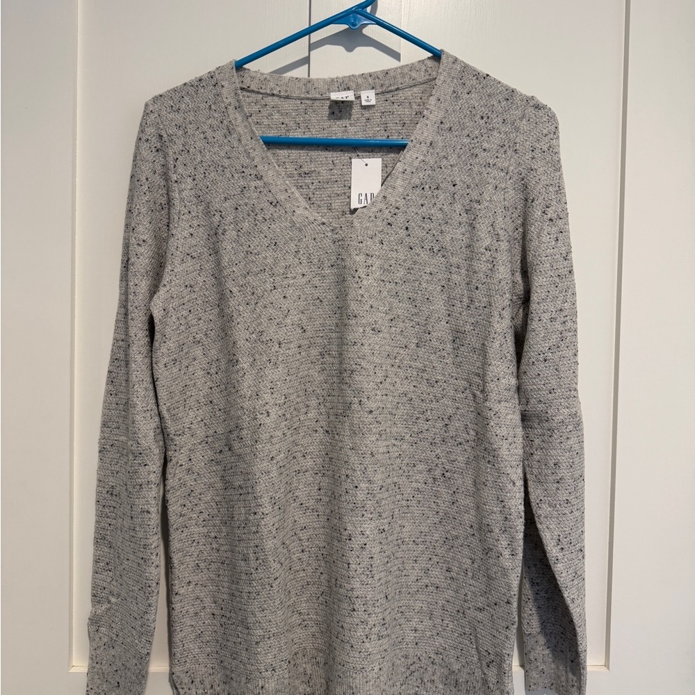 GAP Speckled Gray V-Neck Sweater